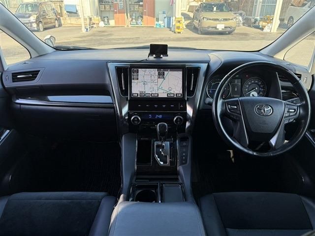 TOYOTA ALPHARD HYBRID 4WD 2017 Image 31