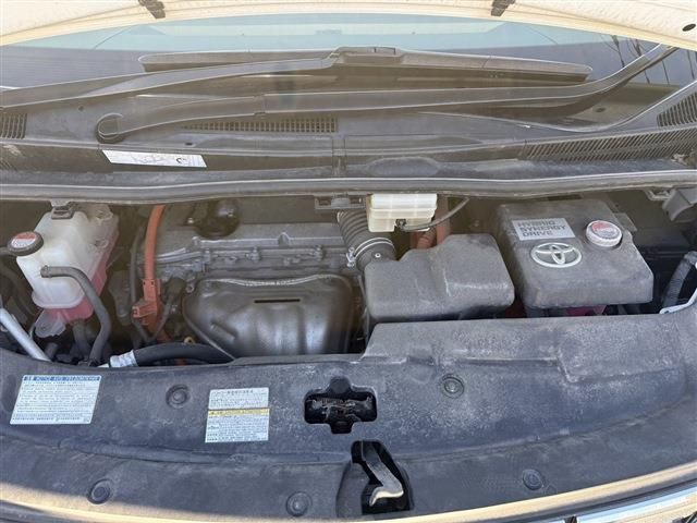 TOYOTA ALPHARD HYBRID 4WD 2017 Image 31