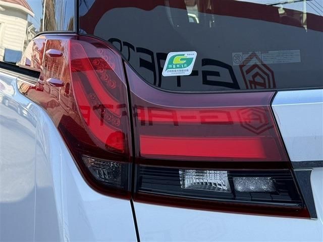 TOYOTA ALPHARD HYBRID 4WD 2017 Image 31