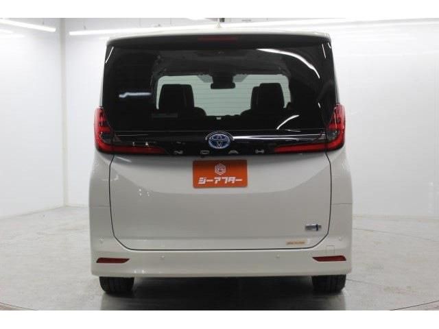 TOYOTA NOAH HYBRID 2022 Image 31