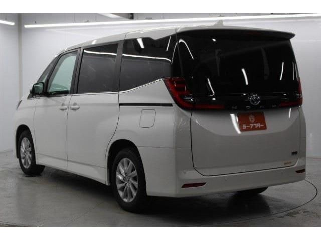 TOYOTA NOAH HYBRID 2022 Image 31