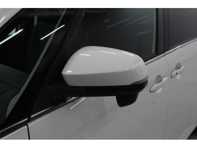 TOYOTA NOAH HYBRID 2022 Image 31