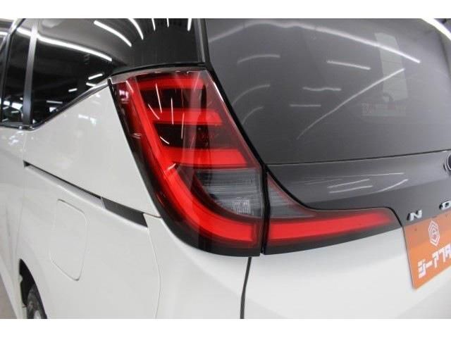 TOYOTA NOAH HYBRID 2022 Image 31