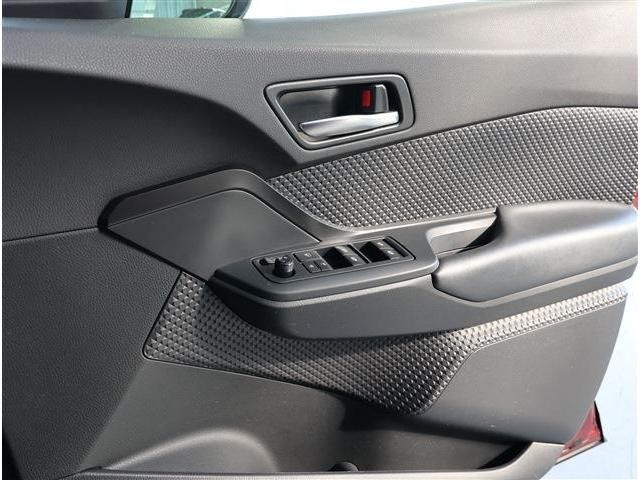 TOYOTA C-HR 2019 Image 31