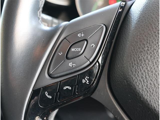 TOYOTA C-HR 2019 Image 31