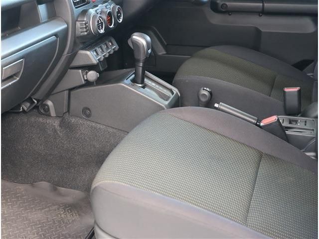 SUZUKI JIMNY NOMADE 2025 Image 31