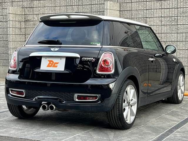 BMW MINI COOPER S 2011 Image 31
