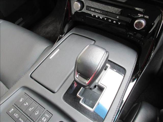 TOYOTA CENTURY 2022 Image 31