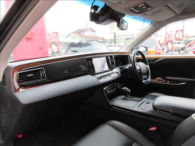 TOYOTA CENTURY 2022 Image 31