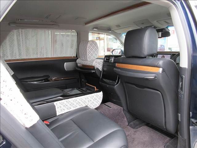 TOYOTA CENTURY 2022 Image 31