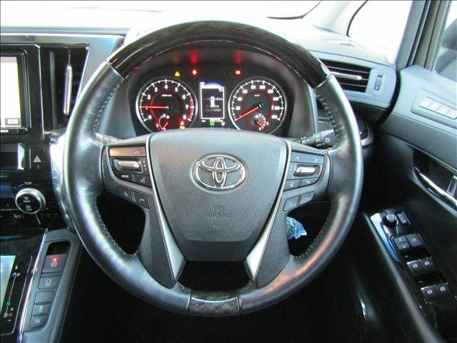 TOYOTA VELLFIRE 2018 Image 31