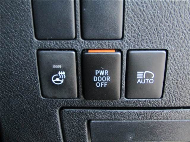 TOYOTA VELLFIRE 2018 Image 31