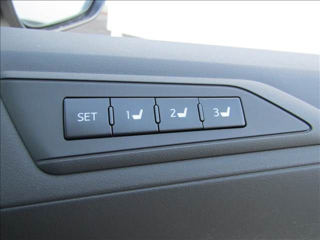 TOYOTA VELLFIRE 2018 Image 31