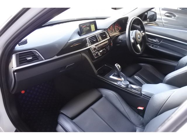 BMW 3SERIES TOURING 2018 Image 31