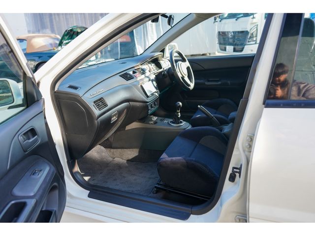 MITSUBISHI LANCER  4WD 2001 Image 31