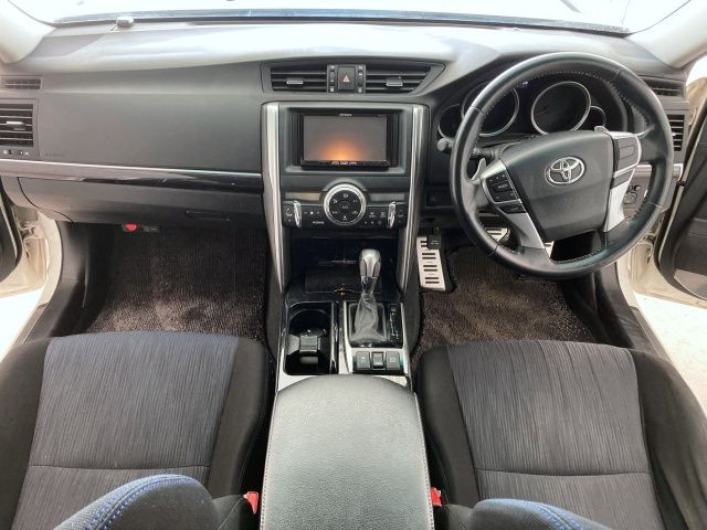 TOYOTA MARK X 2013 Image 31