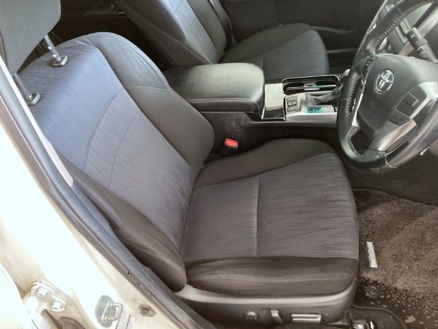 TOYOTA MARK X 2013 Image 31