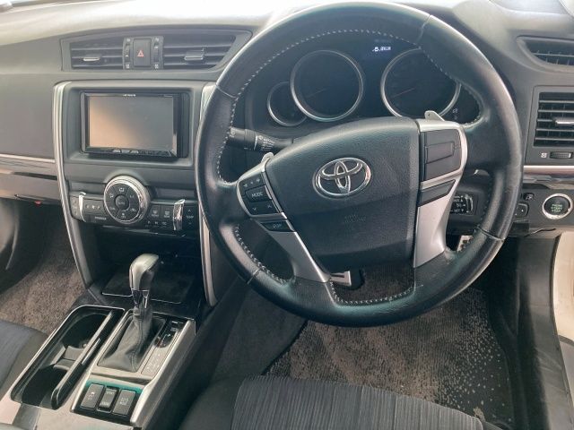 TOYOTA MARK X 2013 Image 31