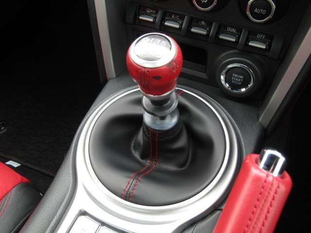 TOYOTA 86 2012 Image 31