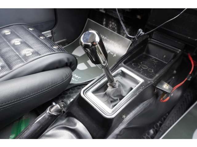 NISSAN SUNNY TRUCK 1992 Image 31