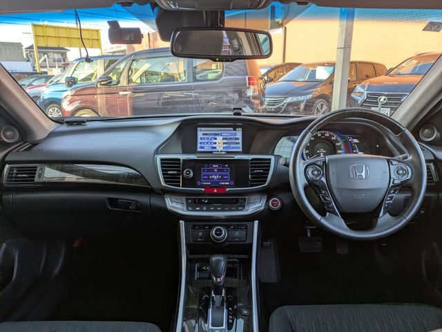 HONDA ACCORD HYBRID 2013 Image 31