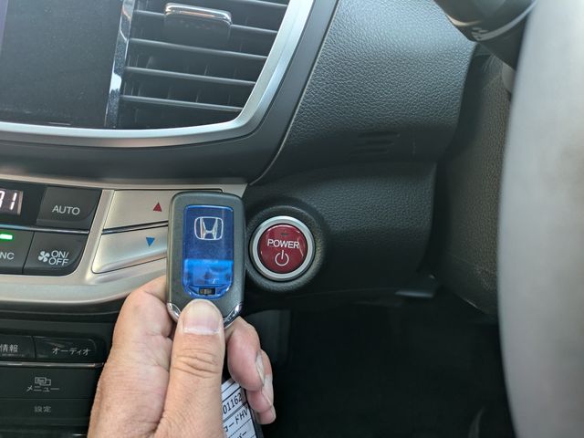 HONDA ACCORD HYBRID 2013 Image 31