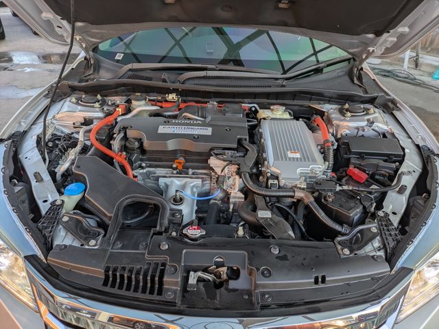 HONDA ACCORD HYBRID 2013 Image 31