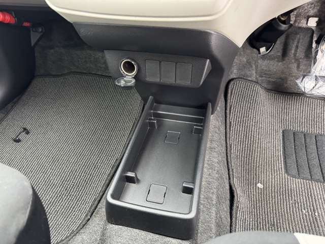 DAIHATSU MIRA E:S 4WD 2018 Image 31