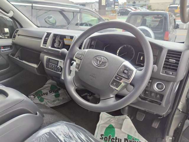 TOYOTA HIACE VAN 2WD 2025 Image 31