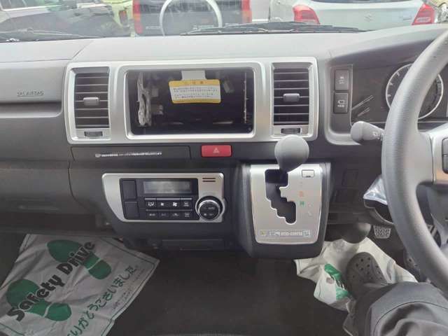 TOYOTA HIACE VAN 2WD 2025 Image 31