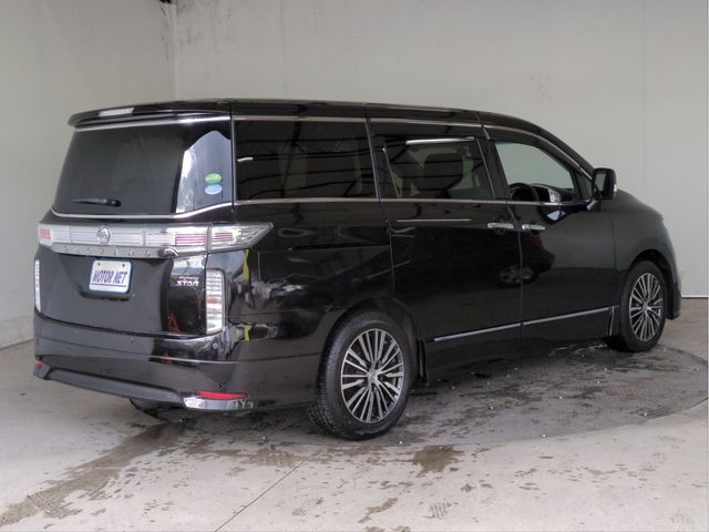NISSAN ELGRAND 2018 Image 31