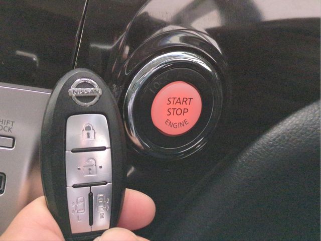 NISSAN ELGRAND 2018 Image 31