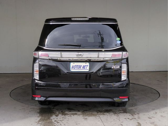 NISSAN ELGRAND 2018 Image 31