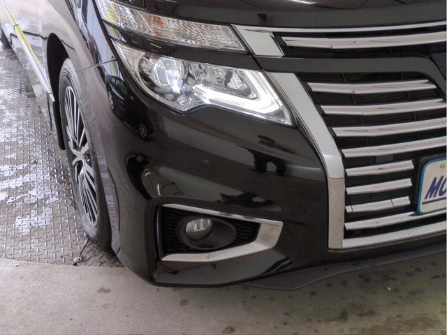 NISSAN ELGRAND 2018 Image 31