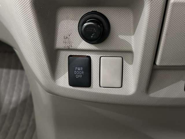 TOYOTA ESTIMA 2006 Image 31