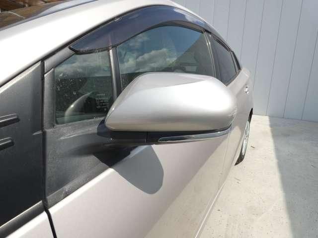 TOYOTA PRIUS 2017 Image 31