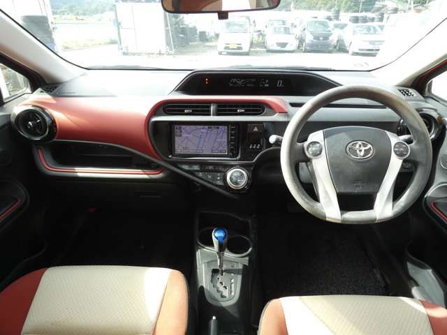 TOYOTA AQUA 2015 Image 31