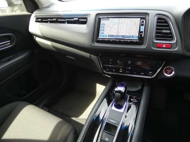 HONDA VEZEL HYBRID 2014 Image 31
