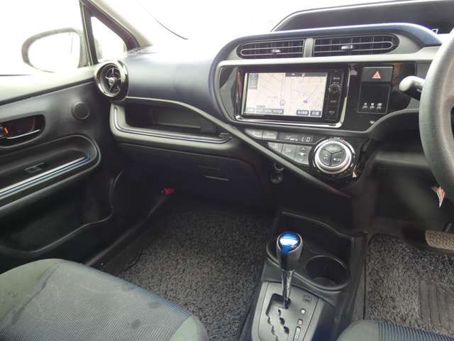 TOYOTA AQUA 2015 Image 31