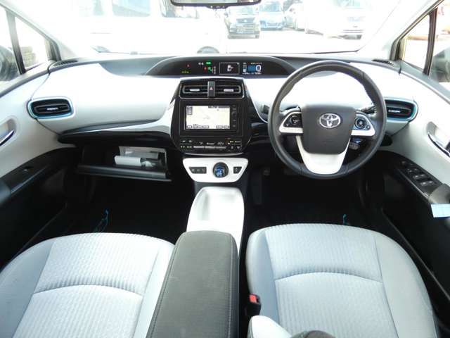 TOYOTA PRIUS 2016 Image 31