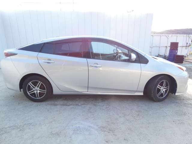 TOYOTA PRIUS 2016 Image 31