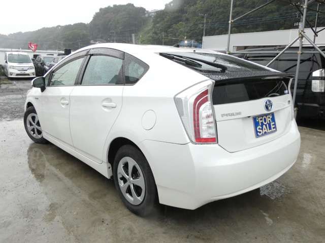 TOYOTA PRIUS 2012 Image 31