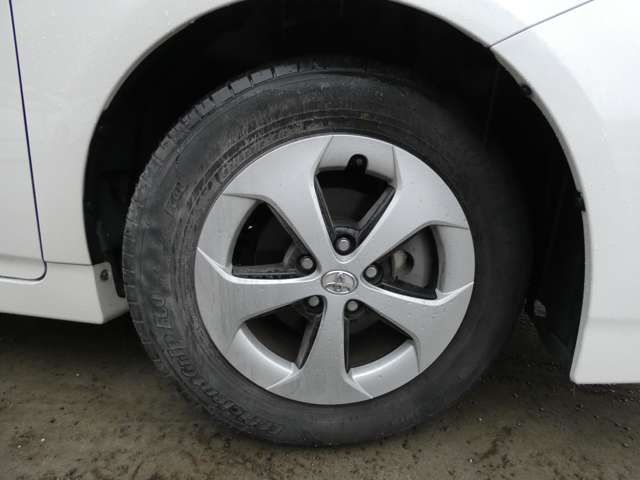 TOYOTA PRIUS 2012 Image 31