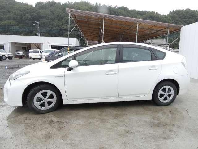 TOYOTA PRIUS 2012 Image 31
