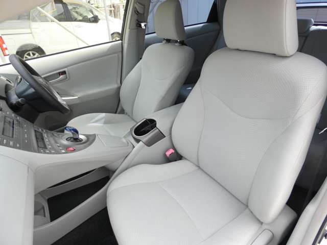 TOYOTA PRIUS 2013 Image 31