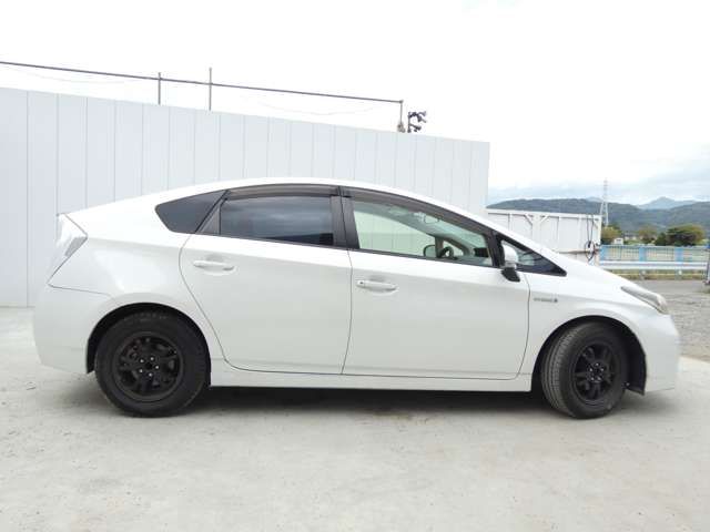 TOYOTA PRIUS 2013 Image 31
