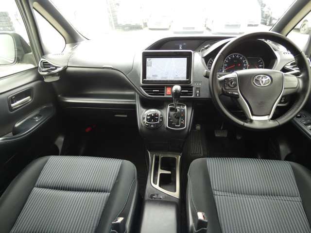 TOYOTA VOXY 2014 Image 31
