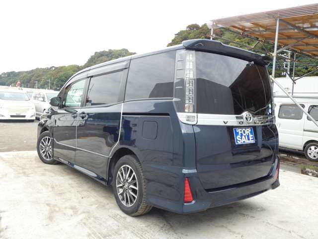 TOYOTA VOXY 2014 Image 31