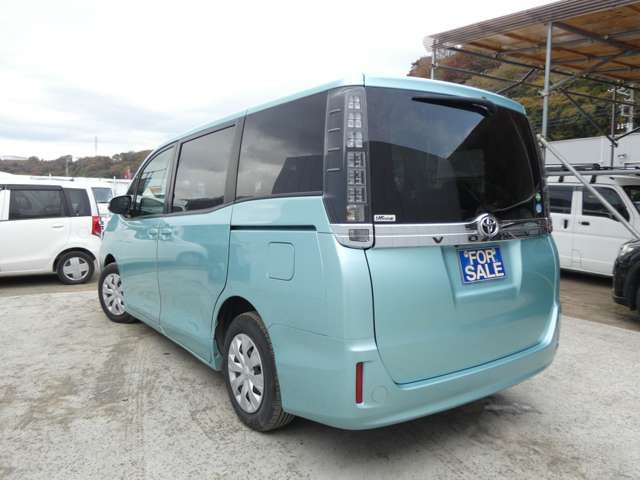 TOYOTA VOXY 2014 Image 31