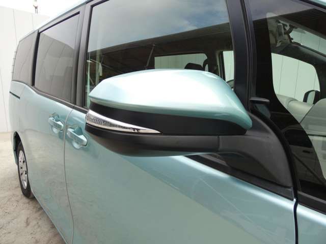 TOYOTA VOXY 2014 Image 31